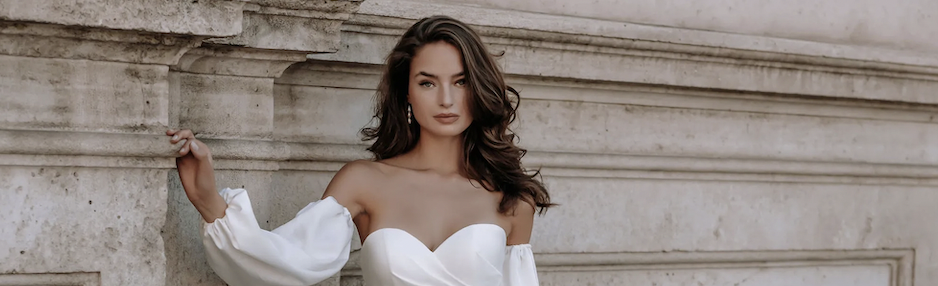 Long-Sleeved Bridal Gowns for your Fall/Winter Wedding Image
